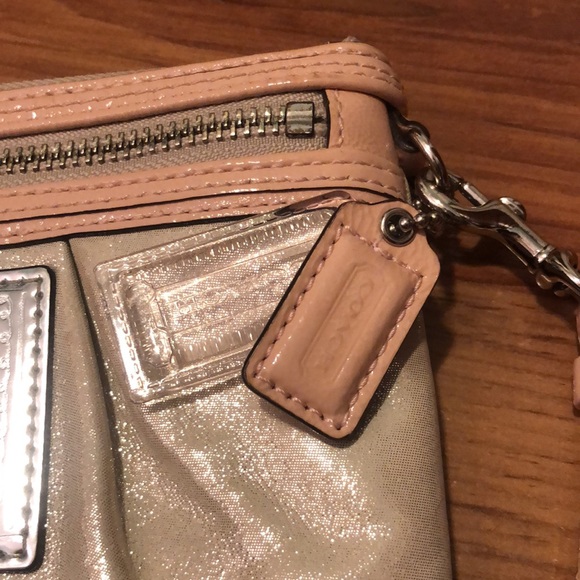 Coach Poppy Milky Pearl White Pink Shimmer Iridescent Swingpack Crossbody Purse - Picture 7 of 7